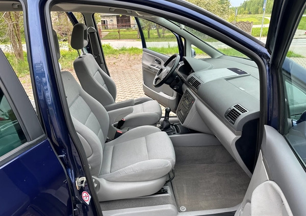 Volkswagen Sharan cena 19999 przebieg: 325000, rok produkcji 2005 z Szydłowiec małe 172